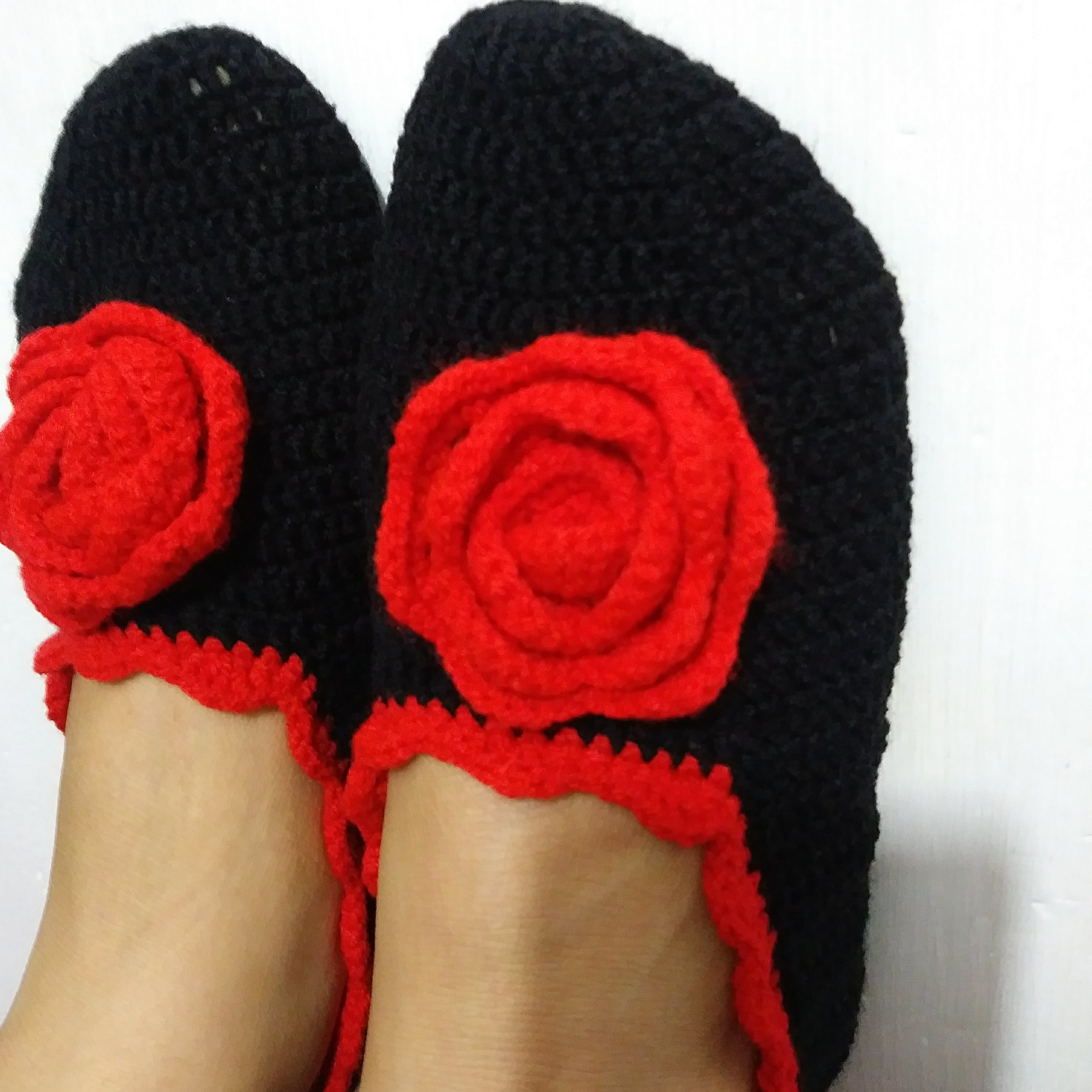 پاپوش بافت دخترانه بافته شده با کاموای ایرانی مناسب سایز37 الی 40