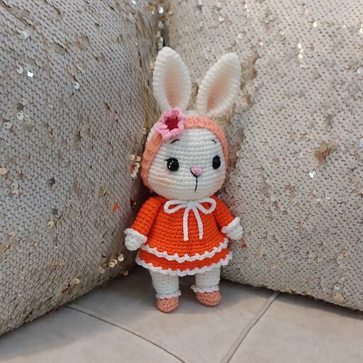 عروسک بافتنی خرگوش لوسی(22سانت)