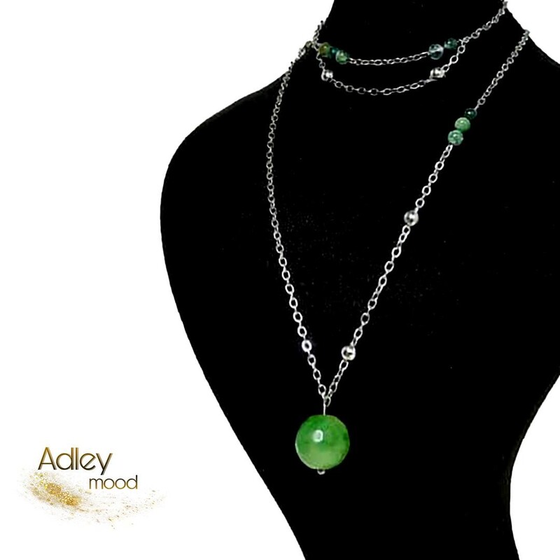 ست زنانه گردنبند و دستبند استیل نقره ای رنگ ثابت و مهره های سنگ طبیعی سبز رنگ فروش ویژه عیدانه