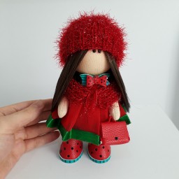 عروسک روسی یلدا کوچولو 20 سانتی 