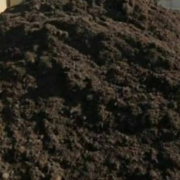 کود ورمی کمپوست  صد در صد خالص بستری مناسب برای گیاهان آپارتمانی ،چالکود درختان باغات و مزارع 25کیلویی(تضمین کیفیت )