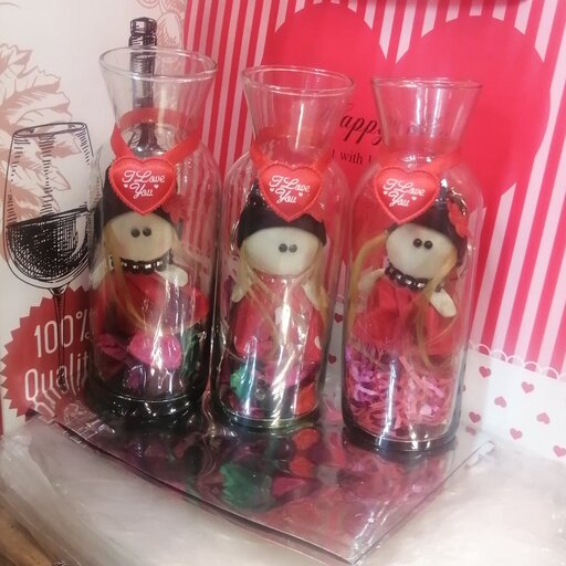 پک کادویی شیشه اسموتی همراه عروسک روسی و تزئینات هدیه مناسب