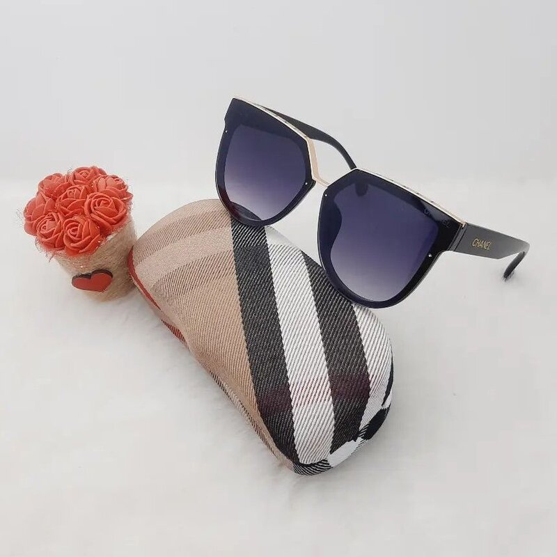 عینک آفتابی زنانه مارک دیور دارای عدسی یووی استاندارد (رنگ مشکی هایلایت)
