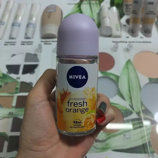 مام رولی نیوآ NIVEA رایحه فرش اورنج FRESH ORANG  حجم: 50 میل