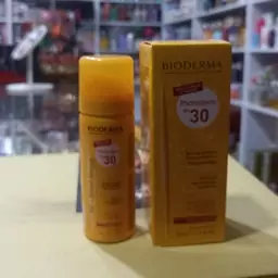 ضد آفتاب اسپری دار بیو درما با spf30 دارای رنگ بژ متوسط