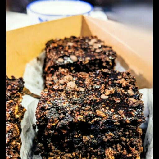 کیک رژیمی اوتمیل(جوی دوسر)شکلات تلخ رژیمی بدون شکر بدون روغن و کره بدون آرد سفید