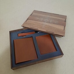 جعبه هدیه چوبی سایز  30 در 25 مناسب برای محصولات چرمی