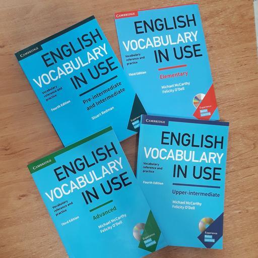 مجموعه چهار جلدی کتاب های وکبیولری این یوز  English Vocabulary In Use از سطح مبتدی تا پیشرفته