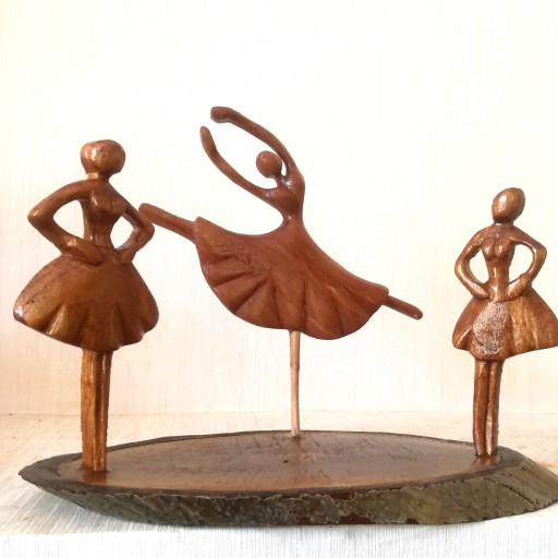 رقصندگان چوبی