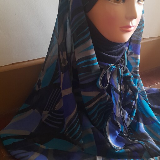 روسری حریر ژرژت نقابدار همراه با حجاب کامل سرو گردن رنگ با تم آبی
