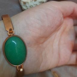 دستبند مسی با سنگ عقیق سبز 