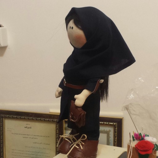 عروسک دست ساز روسی دانش آموز