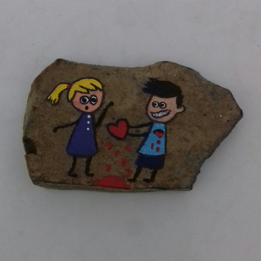 نقاشی فانتزی روی سنگ طرح دختر و پسر کد 3