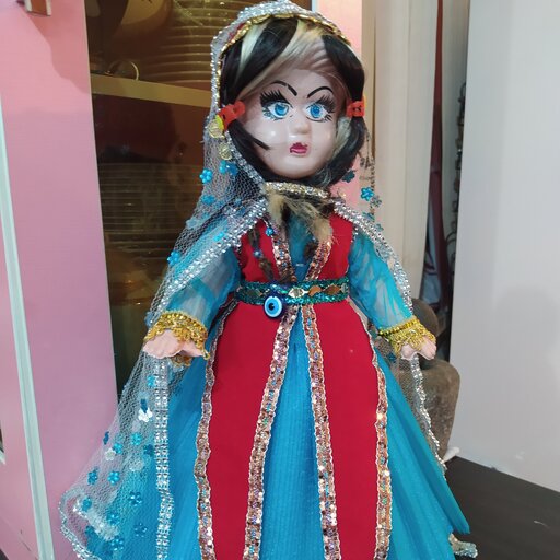 عروسک لباس محلی قشقایی اندازه بزرگ جنس پلاستیک وپارچه تزیینی و لباس عشایری 