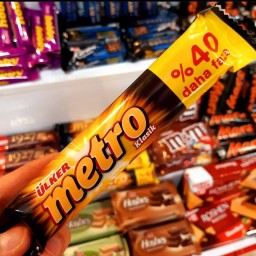 شکلات 18عددی مترو دوبل (metro) محصول ترکیه