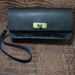 کیف دستی چرم طبیعی کاملا دست دوز