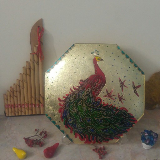 طرحِ طاووس ویترای شده