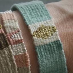 دستبند گلیمی دستبافت در طرح و رنگ و ابعاد مختلف قابل سفارش