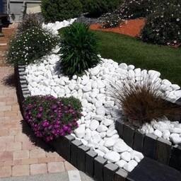 سنگ ساختمان سفید قلوه ای برای حیاط و گلدان بین 3 الی 5 سانت
