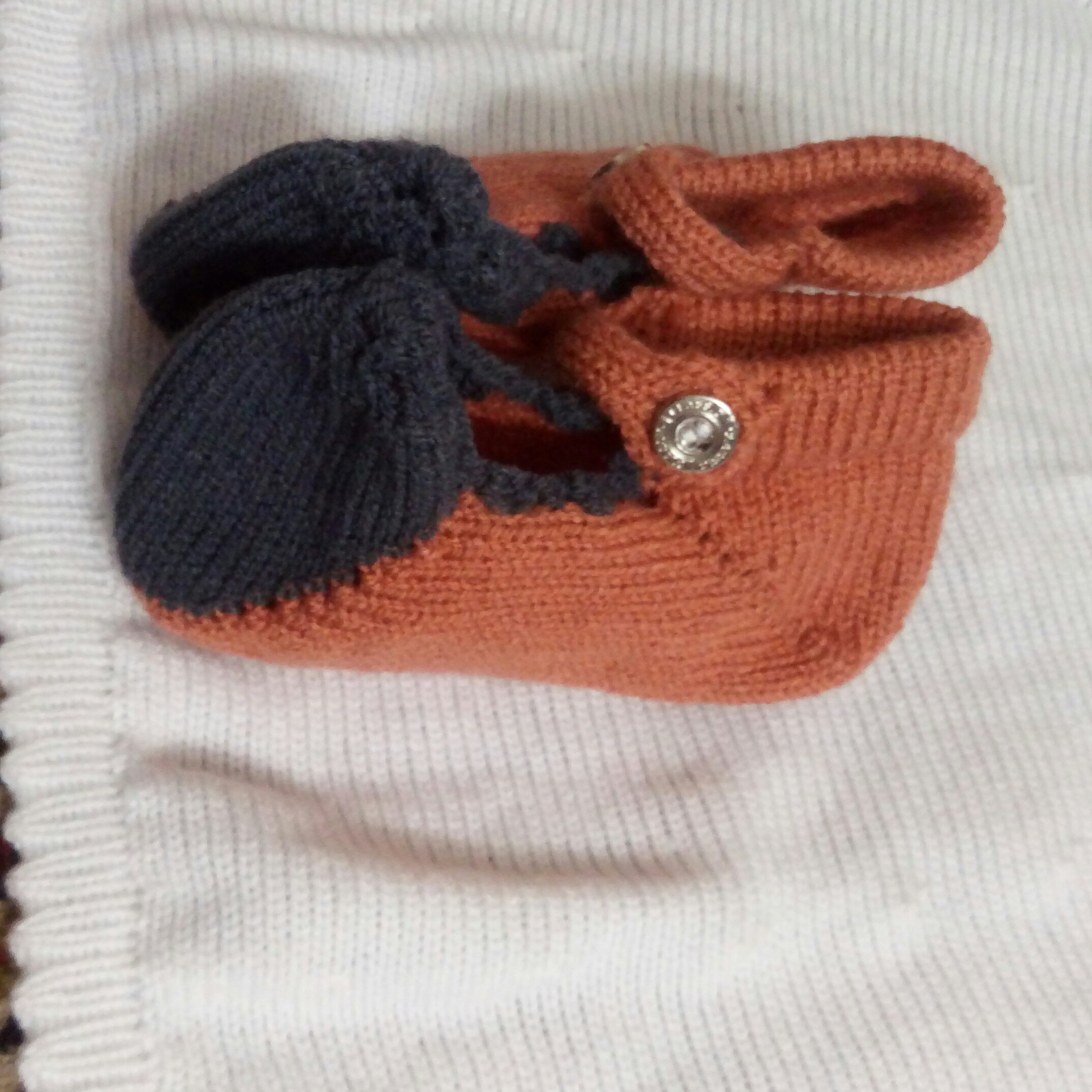 46 - پاپوش نوزادی سایز 2 سال