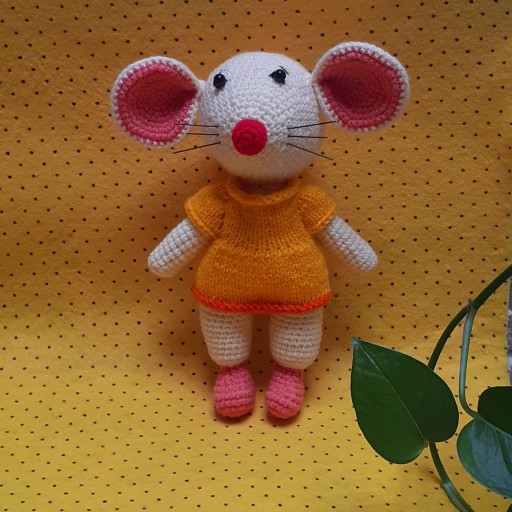عروسک دستبافت موش