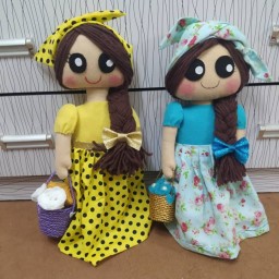 عروسک نمدی طرح دخترونه با قد پنجاه سانت در رنگ های مختلف