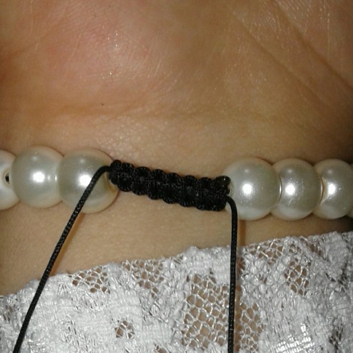 دستبند سفید براق با آویز گربه