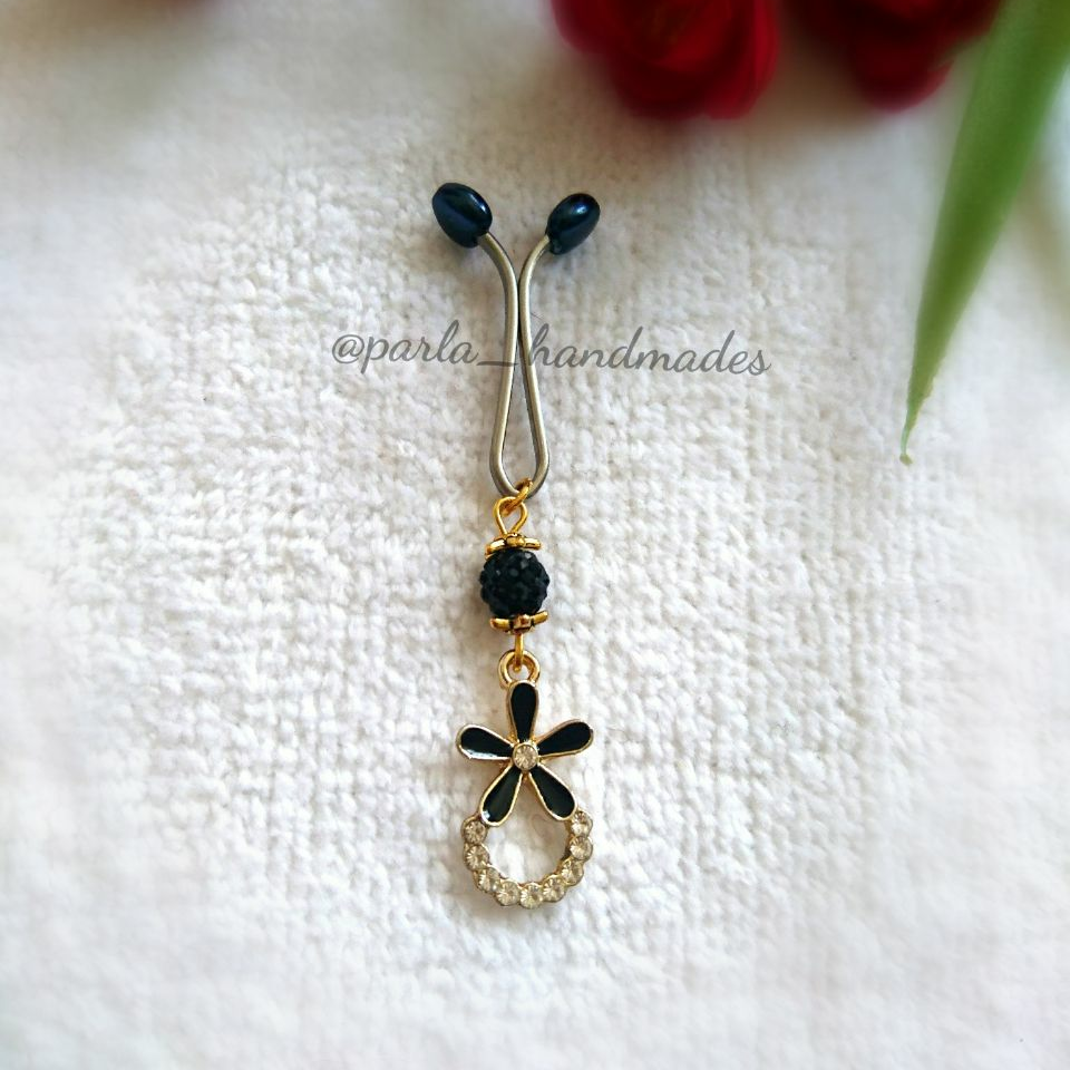 گیره با آویز ظریف مشکی