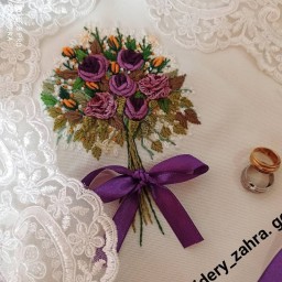 گلدوزی دسته گل عروس