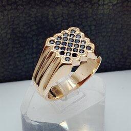 انگشتر طلا روس زیبای مردانه رنگ ثابت با نگینهای مشکی درجه یک