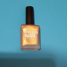 لاک ناخن،برند:Berland,رنگ: طلایی متالیک،از سری مات.16ml.شماره:640