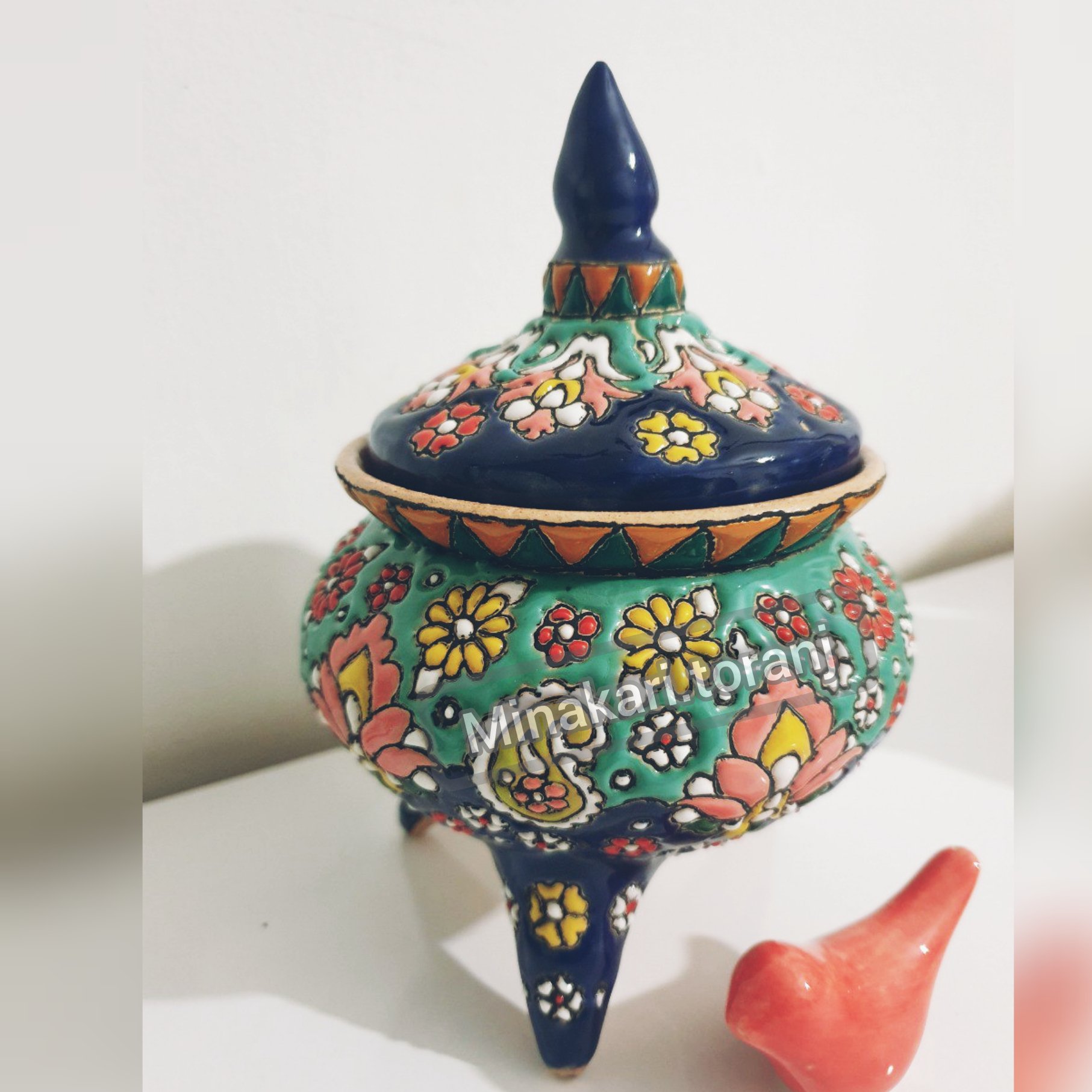 قندان پایه دار سفالی میناکاری