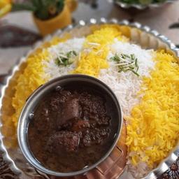 چلو خورشت قورمه سبزی خوش عطر گوشت گوسفندی