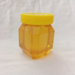 عسل یونجه کاملا طبیعی وبدون تغذیه و با بر گه آزمایش مقدار ساکاروز موجود را مشخص  شده