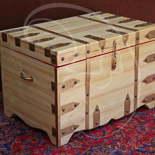 صندوقچه طرح قدیمی  سنتی چوبی بزرگ صندوق  یخدون باکس چوبی جعبه تحویل در باربری مقصد 