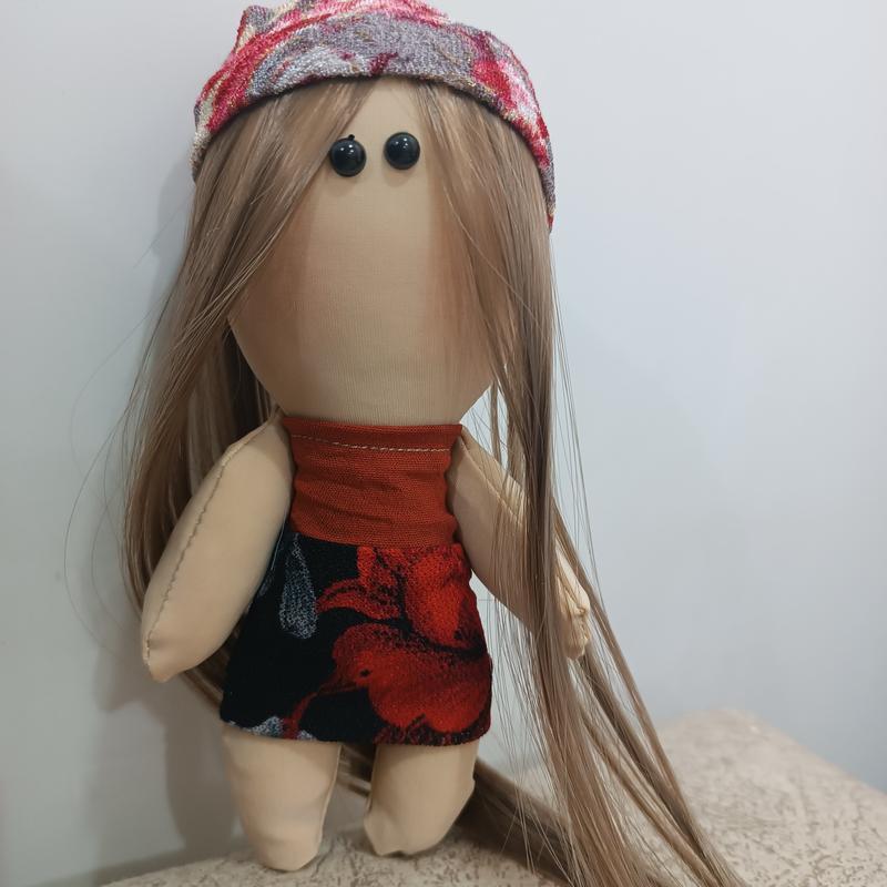 عروسک روسی زیبا دستساز 20سانتی جنس بدن پارچه درجه یک و الیاف طبیعی بدون حساسیت تقدیم شما