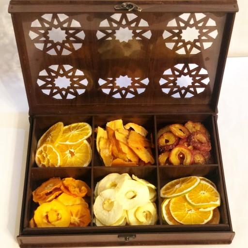 پک میوه خشک شش تایی در بسته بندی چوبی طرح ایرانی