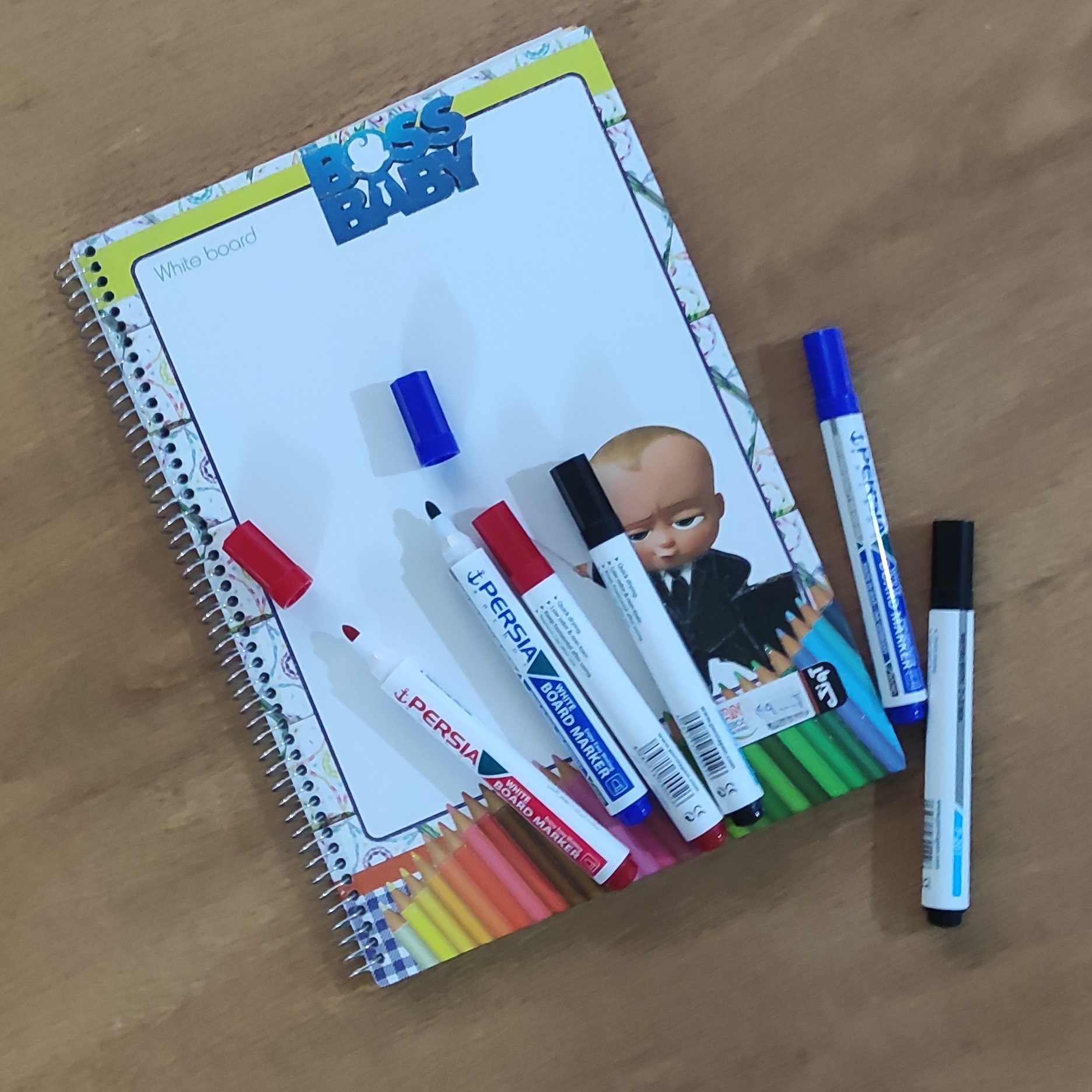 دفتر نقاشی جلد سخت سایز بزرگ A4   پشت وایت بردی 