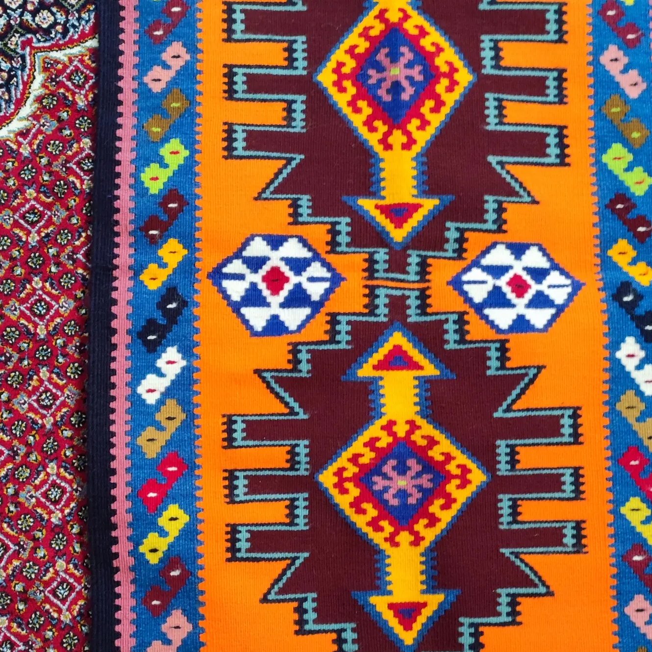 گیلیم سنتی کوچک