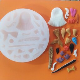 قالب سیلیکونی  مدلهای مختلف موی عروسک و دُم پری دریایی  