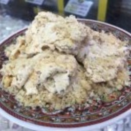 حلوا گردویی ویژه سوغات ارومیه با بسته بندی بهداشتی نیم کیلویی سادات