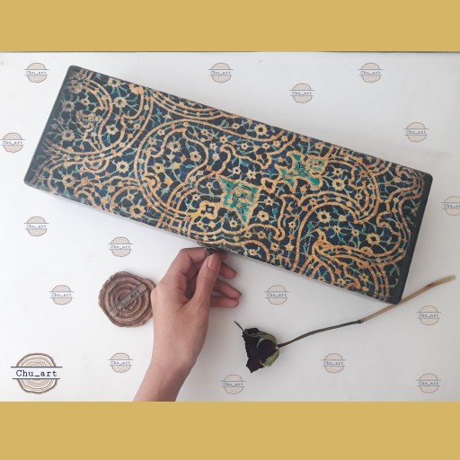 جعبه قلم چوبی با طراحی سنتی ایرانی دستساز مناسب برای لوازم تحریر و لوازم شخصی