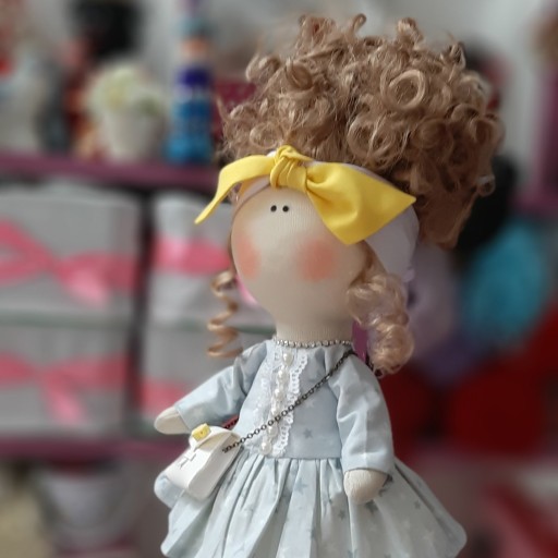عروسک روسی (مینا)