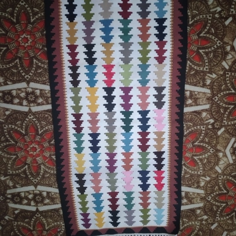 گلیم دستباف طرح کاج