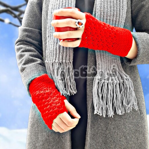 دستکش بافتنی مخصوص یلدا ( بدون انگشت در رنگ های مختلف )همراه با اشانتیون