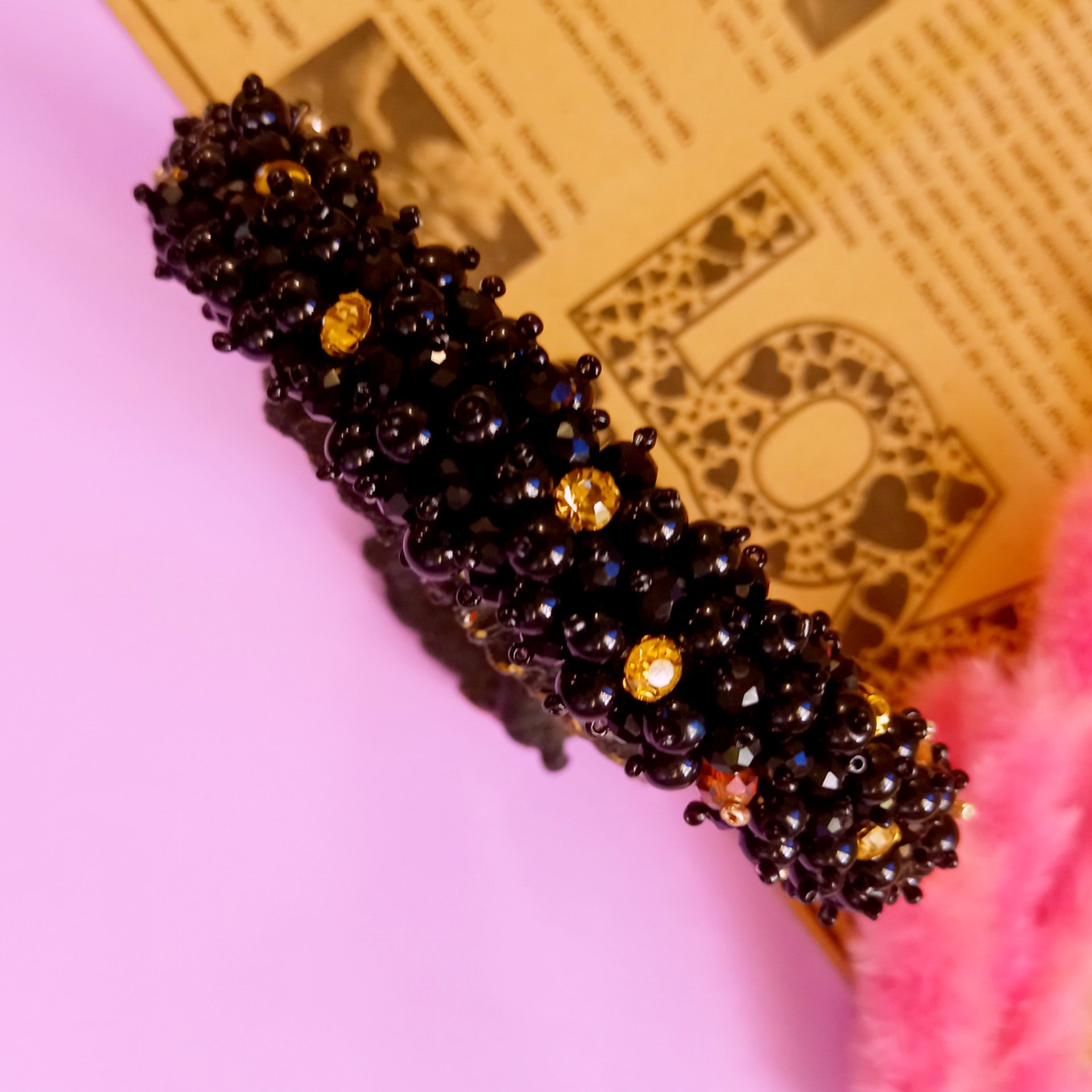 تل کریستالی کارشده با مروارید ساده و کریستالی و منجوق