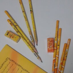 مداد مشکی 4 تایی و پاک کن فکتیس در دو طرح متفاوت