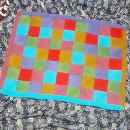 پادری (فرشینه) مدل مربعی در چند رنگ زیبای شاد با کفی توری