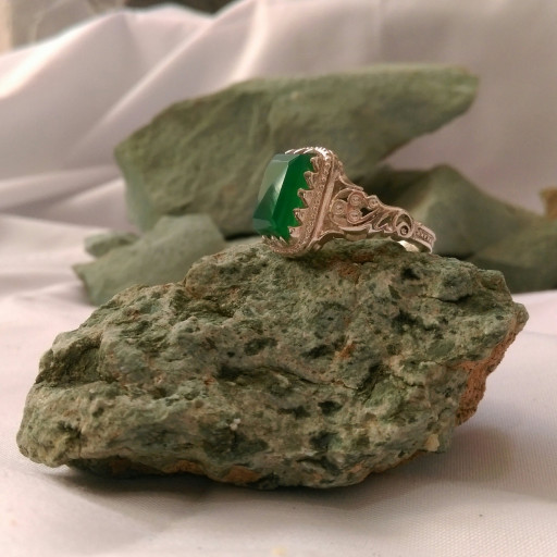 انگشتر سبز تراش الماس