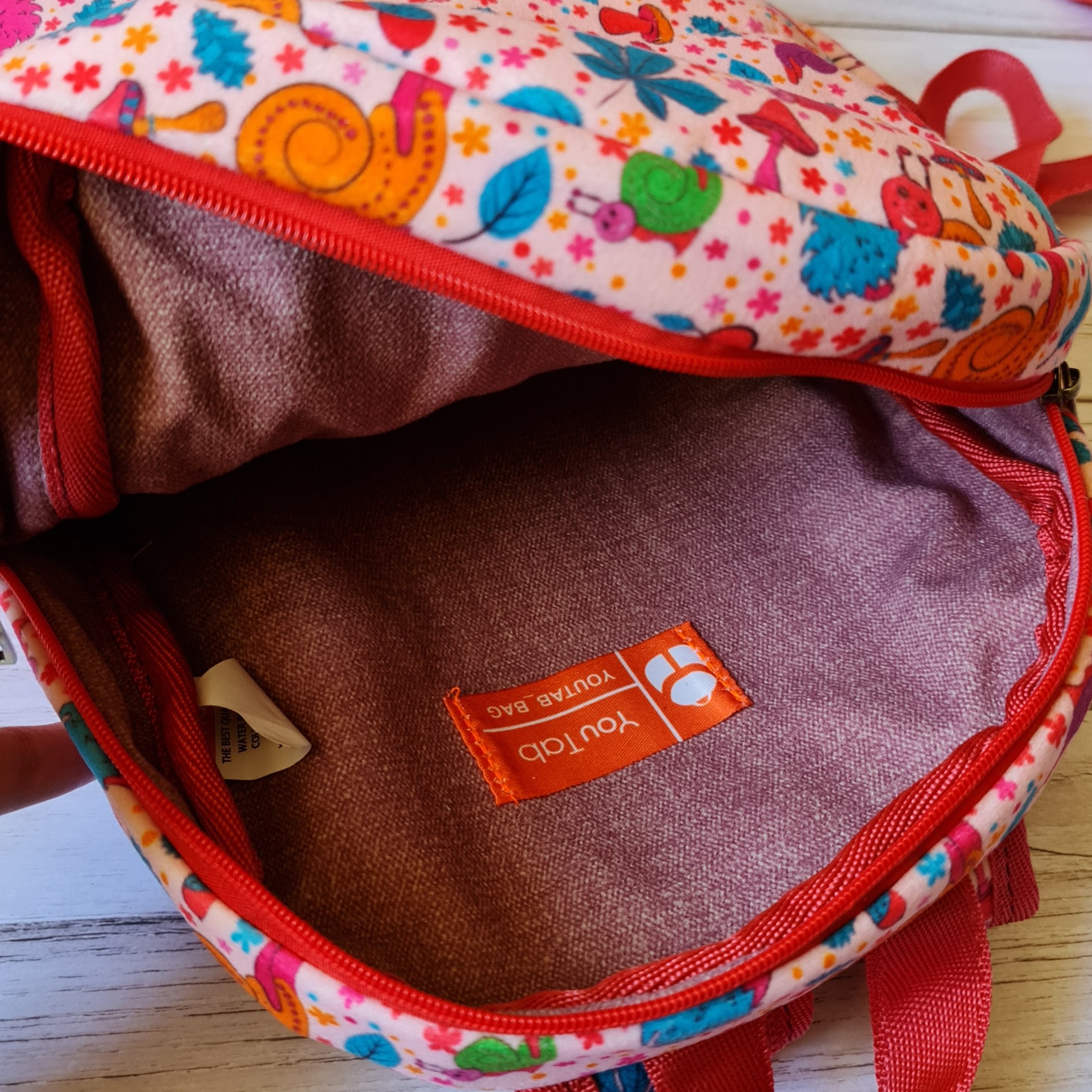 کوله پشتی مهرتاب مخصوص پیش دبستانیها یوتاب پارچه میکرو قابل شست و شو با گارانتی کد 109